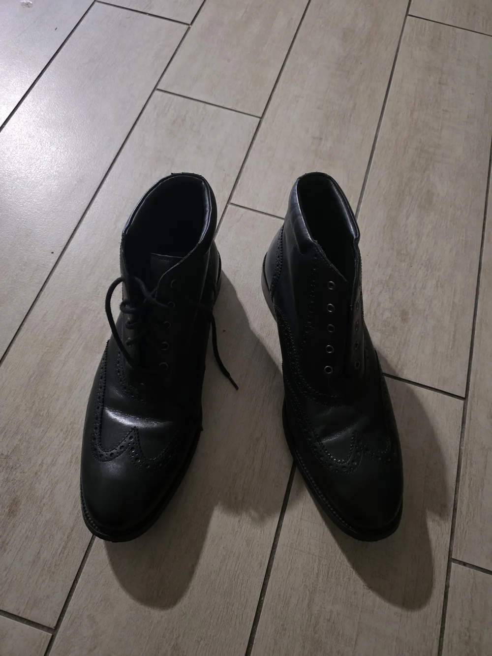 Cole Haan Black Leather Chukka Wingtip Boots